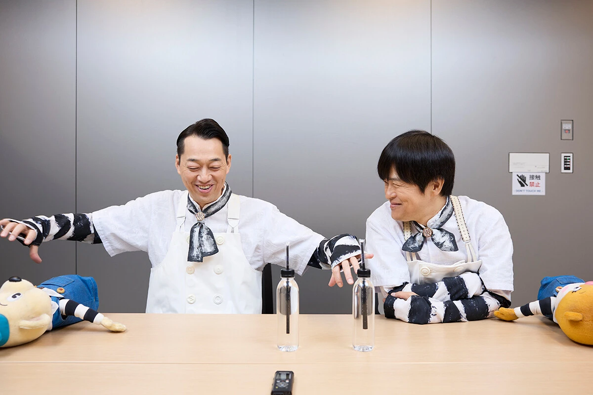 主催者のバナナマン・設楽統とバカリズム