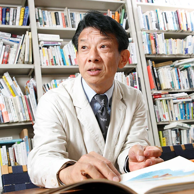 「戦後、メディアがゼロから立ち上がる中で、そのほとんどの初期段階にやなせたかしは関わっています。今だったら天才クリエーターと言われているでしょう」と語る柳瀬博一さん