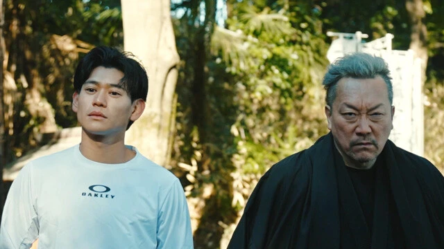 アクション俳優のRio（左）、俳優・殺陣師の藤澤アニキ（右）の敵役も躍動！©「フレイムユニオン 最強殺し屋伝説国岡[私闘編]」製作委員会