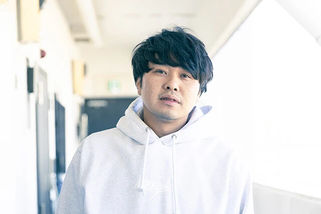 【お悩み相談連載：さらば青春の光・東ブクロの『こわいもんなし』】「左手で頭を支えて、右手であそこを握ります。おかずはエッチな動画です」