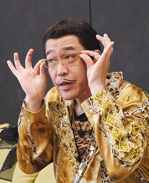 「『お笑いと音楽の融合』を掲げていた古坂さんが、ただのリズムネタではなく、ミュージシャン視点でも笑えるものは何かと考えて、行きついたのが808だったんです」