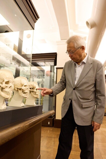 ひろゆき、篠田謙一（国立科学博物館長）に人類の歴史を学ぶ⑥「霊長類で白目があるのは人間だけ!?　では人類はいつ白目を獲得したのか？」【この件について】