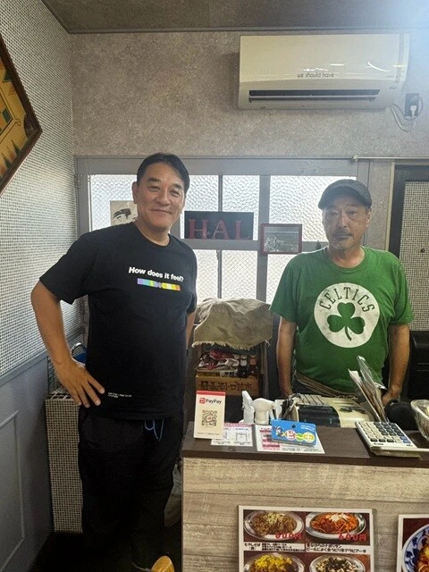 なんとバイクレースの優勝経験もある店主の畠山さん