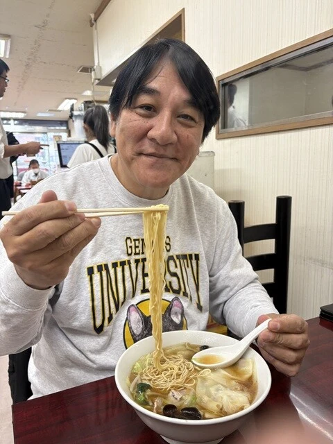 サンマーメンは、もやしや キャベツがシャキシャキ！