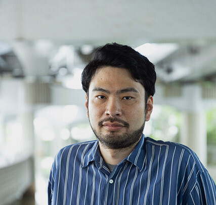 他者との違いを楽しみ、独自の視点で日常を軽やかに生き抜くための一冊！　『斜め45度の処世術』（著：小川哲）