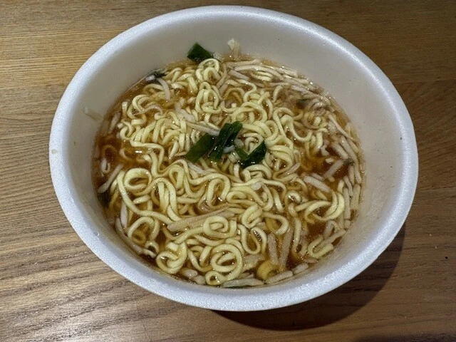 ニュータッチ「横浜もやしそば（中華風とろみ醤油味）」（178円）