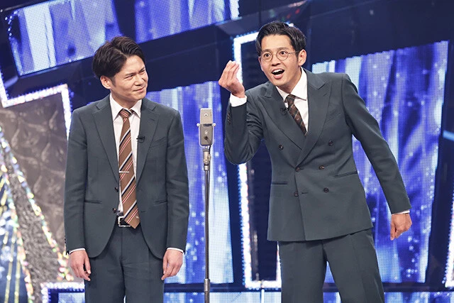 トット。2009年結成、芸歴18年目。吉本興業所属。ボケの桑原雅人とツッコミの多田智佑によるコンビ。大阪NSC27期生で、同期にDr.ハインリッヒらがいる