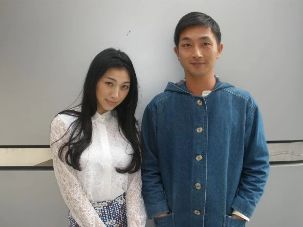 松野井雅とカメラマン・川島小鳥