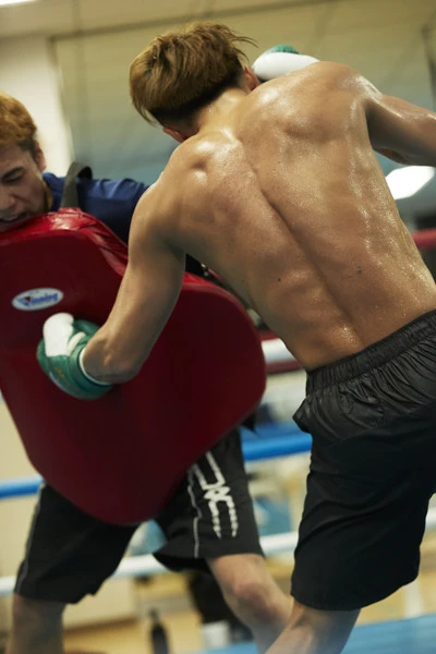 カレンダーブックには、ほかでは見られない王者の姿を多数掲載。（写真はイメージです。実際の商品の内容とは異なる場合があります）