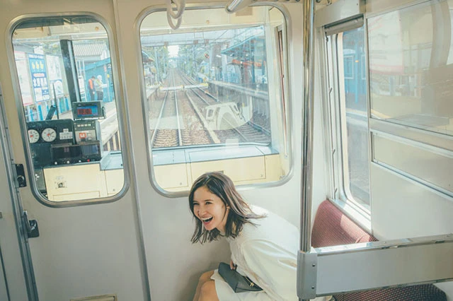 市川紗椰、初の鉄道本『鉄道について話した。』