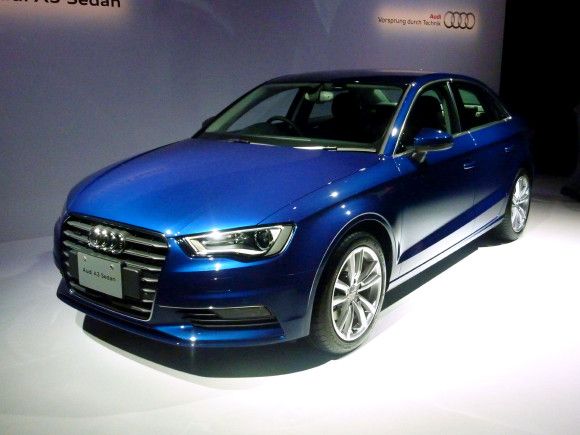 アウディの最新車「A3セダン」(写真提供:共同通信社)