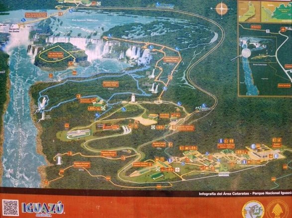 案内図。広い園内のトレイルは思ったよりハードだけど、イグアスの滝が全てを癒してくれるはず!