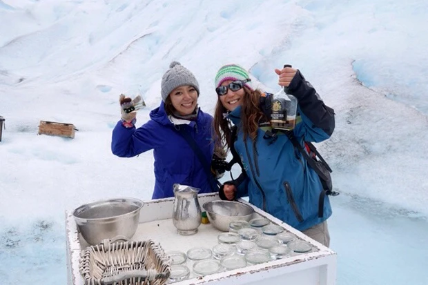 ドルチェデレチェのチョコ菓子付き。ウイスキーにピッタリー! 至福!