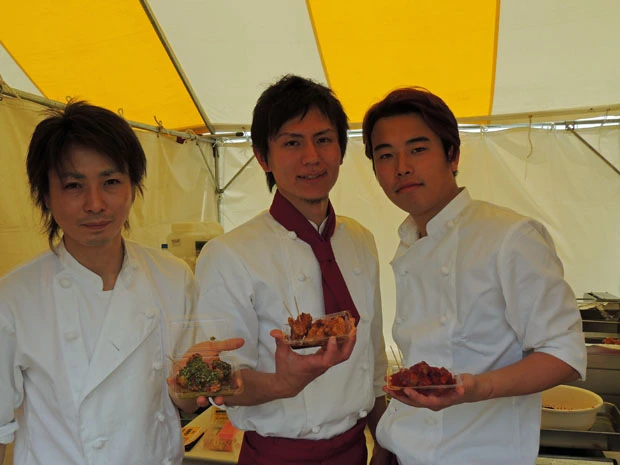 スタッフもやっぱりイケメン揃い!