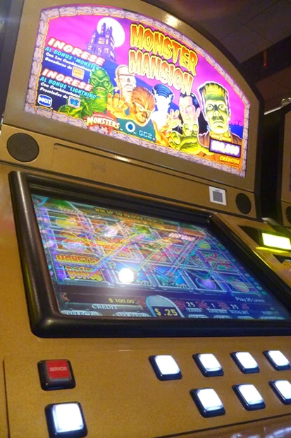 このマシーンのおかげでランチにありつけました!