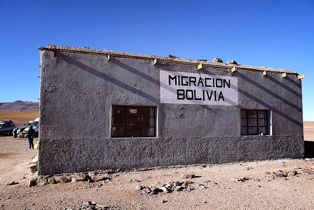 ボリビア国境のイミグレーションはこんな小規模な感じ