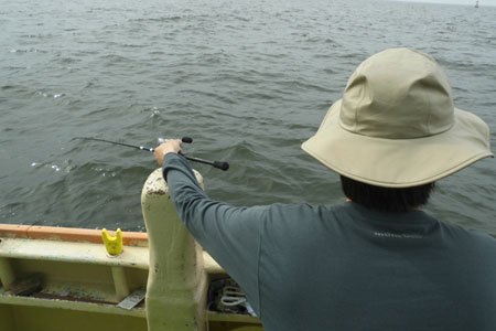 魚との闘いには事前準備は必須! ヤツらの釣り方をしっかり調べておこう