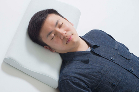 ジメジメシーズンの安眠に効果アリなオススメ枕