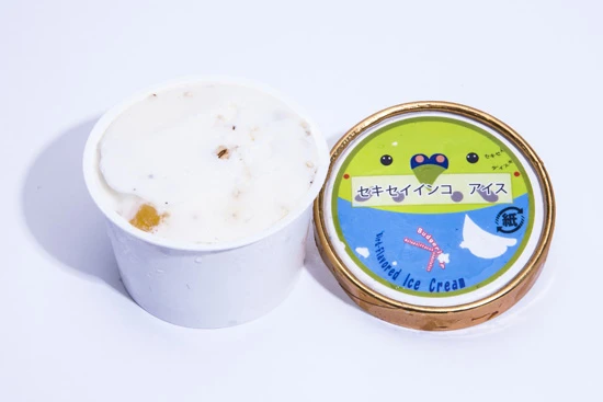 「セキセイインコ アイス」(とりみカフェ ぽこの森/兵庫)