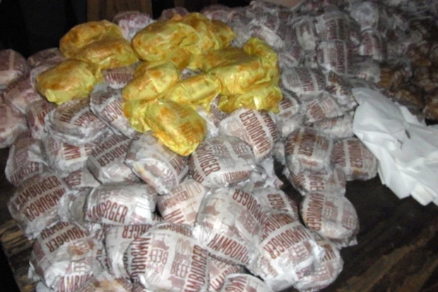 大人買いしたマックのハンバーガー。当然ながら、飽きます……