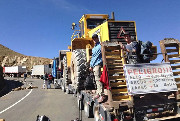 こんなヒッチハイクかっこよすぎる。映画のワンシーンかと思ったよ