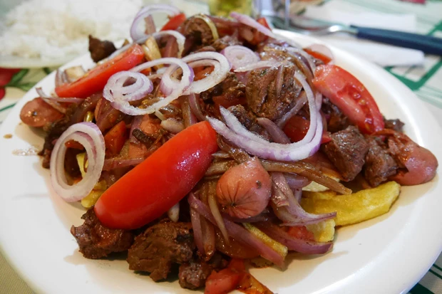  「ボリビア版の男飯・ピケマチョ」