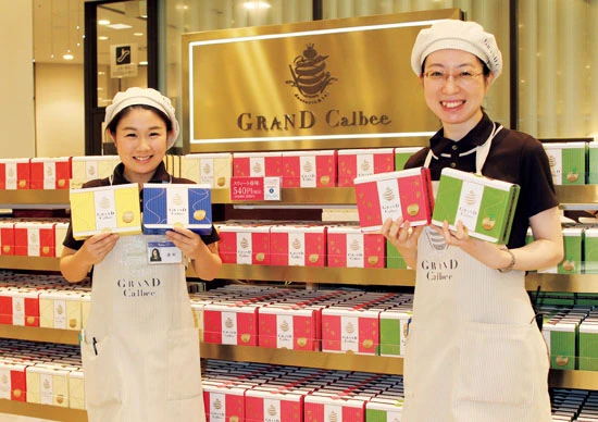 「しお味がオススメです。お子さまからご年配の方まで人気のお味でございます」(湯川さん・左)