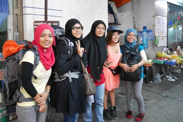 マレーシア人の旅人。それにしても湿気でベトベトのベトナムでスカーフをかぶってるのは大変だなあ