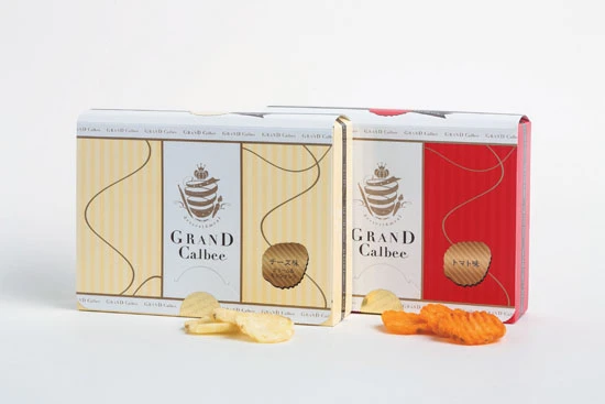 【チーズ味】(左)クリームチーズとモッツァレラチーズを贅沢にブレンド。シャンパンやワインにも合う大人の味【トマト味】濃厚で酸味豊かなトマトのフレッシュ感がたまらない!