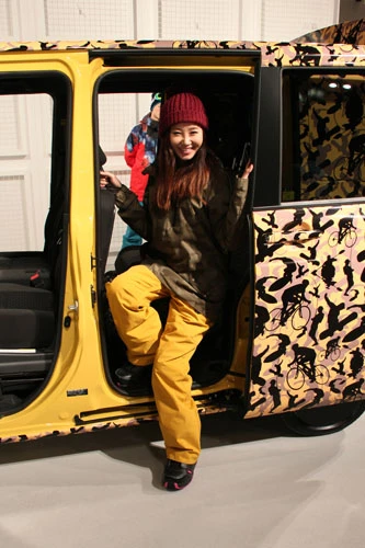 地面からドア上部までの高さは170cm。大人でも屈まず、乗り込みやすい