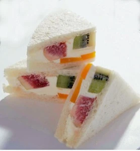 フルーツサンドイッチ(ホットケーキパーラー リトルツリー)