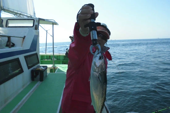 初挑戦ながらもマルソーダガツオをGET! 身が厚くてうまそうだ!