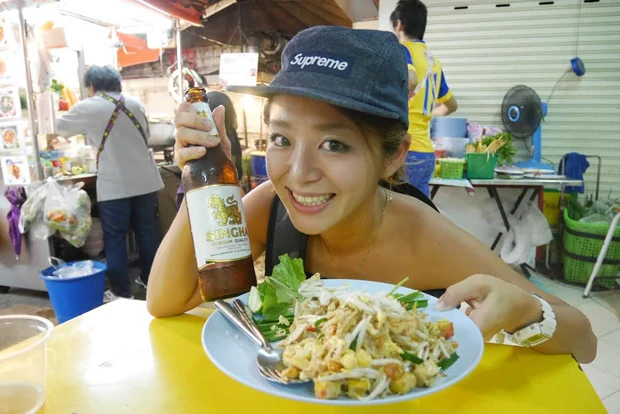 普段30バーツ(約90円)で食べてるものが110バーツ(約330円)って言われちゃあ、高く感じるよ