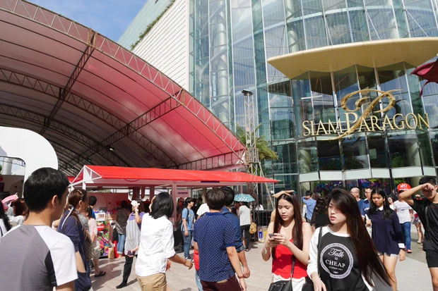 サイアムパラゴンは映画館や水族館も備えた街の中心の高級デパート