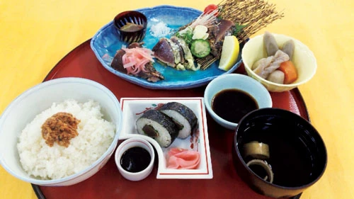  土佐のタタキ戦隊タタキ御膳ジャー（南国ＳＡ／下り［高知県・高知道］）