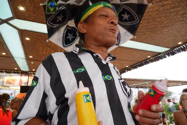 ブエノスアイレスでの忌まわしい過去を思い出させるオモチャ