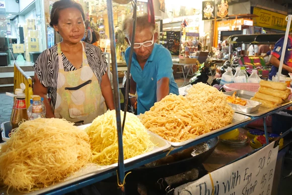 パッタイはタイの焼きそばです
