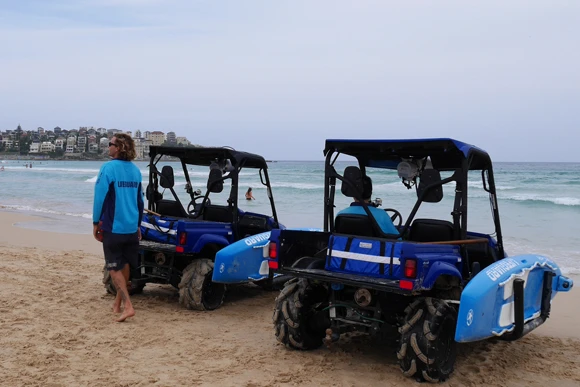 ボンダイビーチのライフセーバー