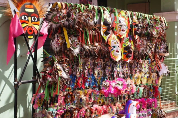 アティアティハングッズ。現地の人が買ってる様子はない