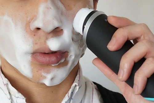 柔らかいブラシが肌の上を優しくすべる感覚も気持ちいい