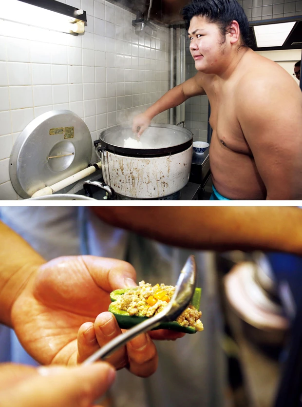  【画像上】ご飯はガス釜炊きの部屋が多い。１升の米がわずか２０分ほどでふんわり、おいしく炊き上がる【画像下】式秀部屋の名物サイドメニュー「ピー肉」。生のピーマンに、野菜や肉のそぼろを詰める