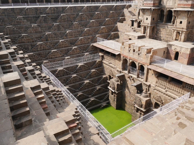 貯水目的だけでなく憩いの場所として人々が集ったとか。最高の井戸端会議ができそうです!