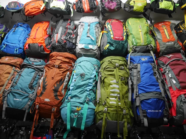 「バッグに空きがあれば買い物三昧(ざんまい)したかった! 悔しー!」と毎度思う。バックパッカー旅のおみやげの買えないツラさよ…