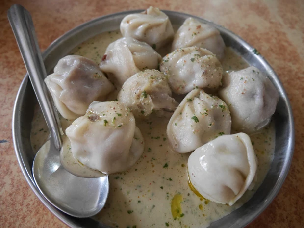 アツアツジューシーなバフモモ! いくらでも食べれる! 女性に嬉しいハーフサイズもあります