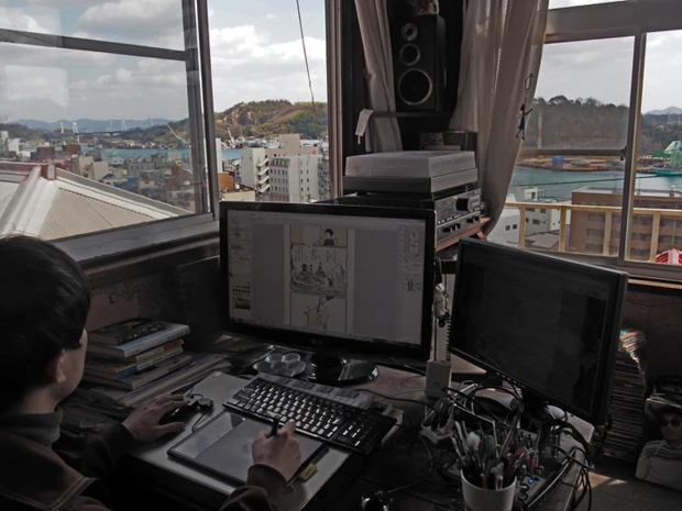 つるさんが仕事場にしている洋間からは尾道の絶景が拝める