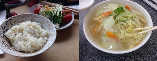 心を入れ替えて食事制限を再開。(左)玄米をまぜたご飯+豆腐サラダ。なんと玄米をタッパーに分けて冷凍保存するという進歩! (右)昼食もヘルシーな塩野菜ラーメンに