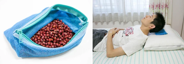 小袋に小豆を入れて冷凍庫で冷やすと、冷えすぎないアイスノンに