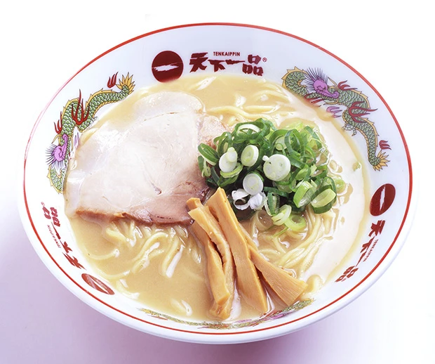 人気のこってりラーメン(648円+税)