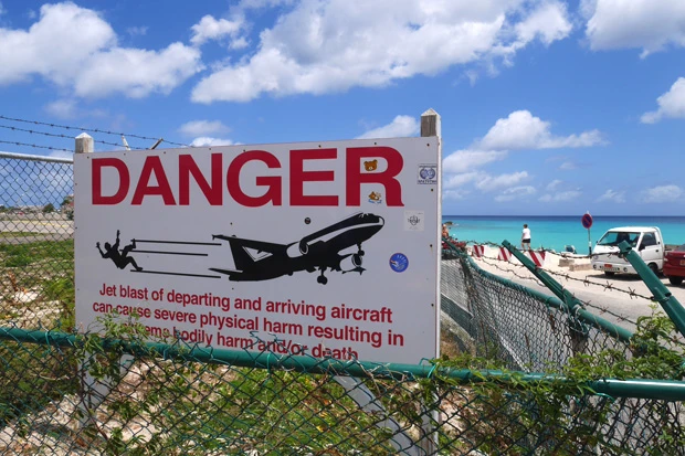 ちゃんとデンジャーって書いてあるんじゃー