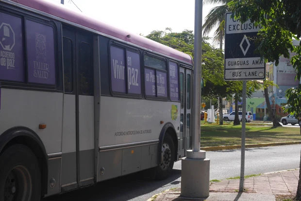 バス停にはＧＵＡＧＵＡＳって書いてあったけど、なんで通じなかったんだろう